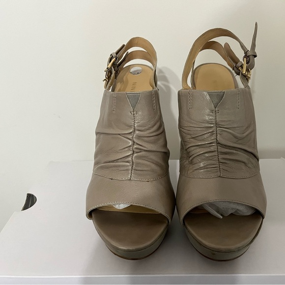 Nine West heels - Picture 2 of 2